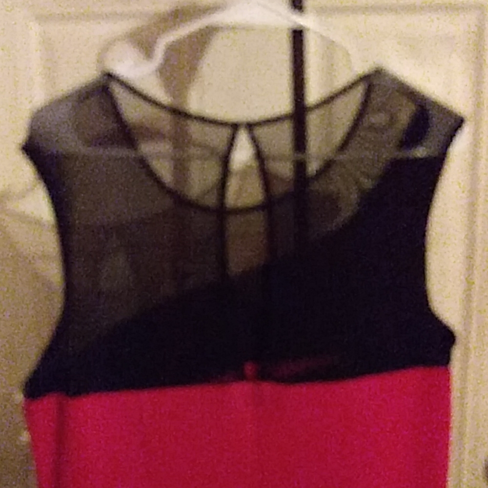Dress - Picture 3 of 3